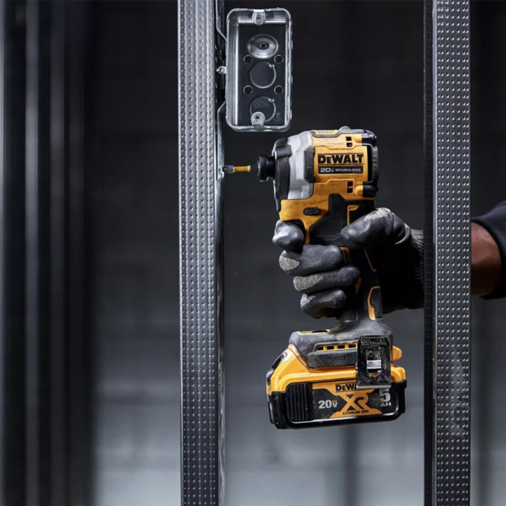DeWalt DCF860B - Complete Portable Drill/Driver Kit